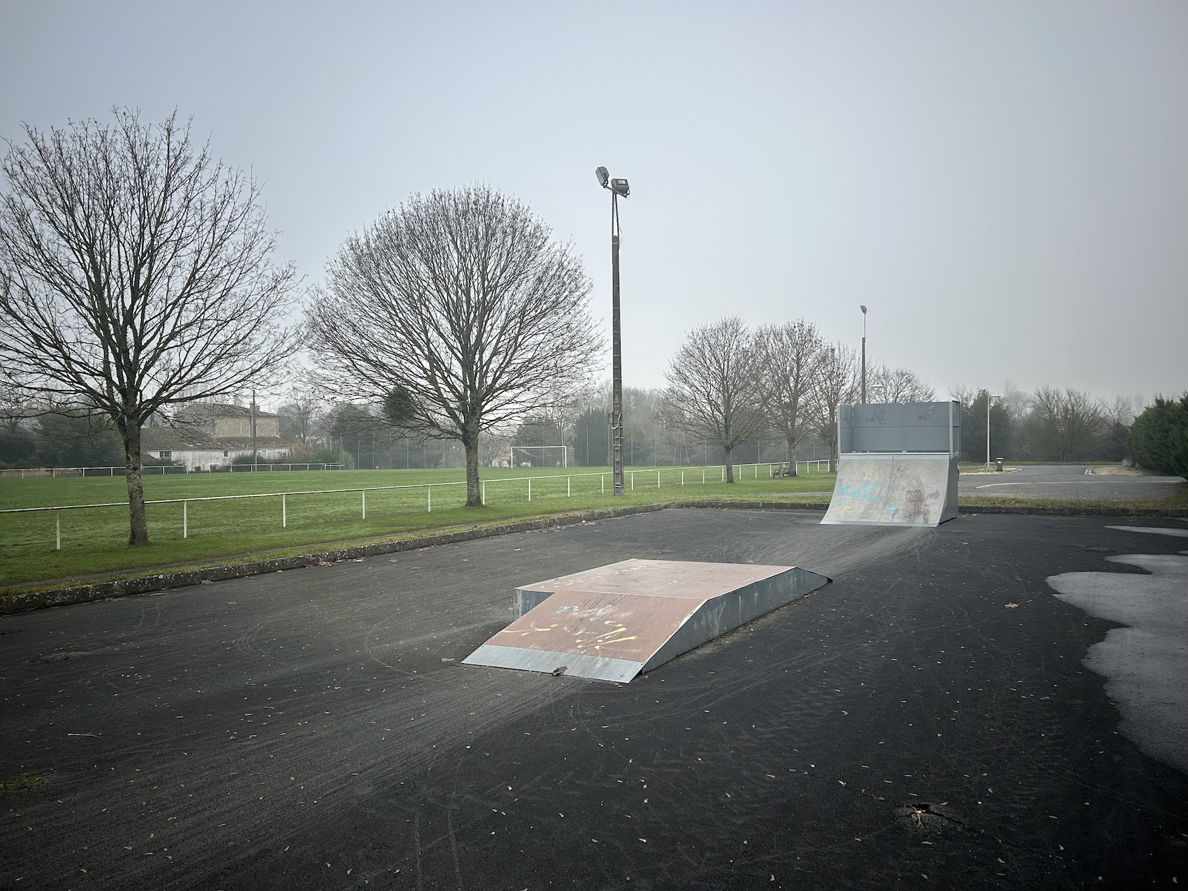 Saint-Romain-de-Benet skatepark